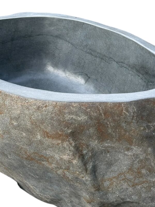 Premium handmade riverstone bathtub Art. No. RBT00100