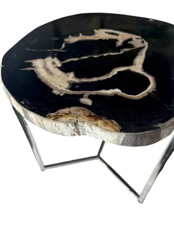 Set of three petrified wood accent tables Art. No. DT00222
